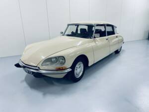Image 3/10 de Citroën DS 20 (1973)