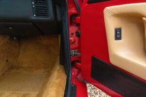 Image 43/50 de Alfa Romeo SZ (1991)