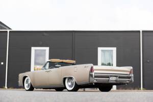Bild 10/100 von Lincoln Continental Convertible (1965)