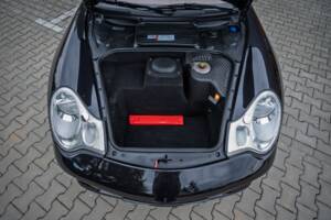 Image 16/63 of Porsche 911 Carrera 4S (2004)