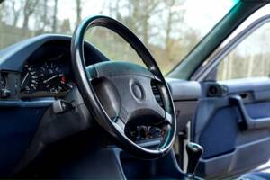 Image 5/8 de BMW 525ix (1993)