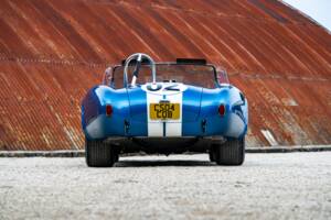 Image 7/33 of AC Cobra 427 (1965)