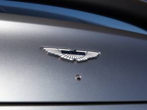 Image 53/80 of Aston Martin Vanquish (2013)