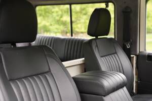 Image 39/96 of Land Rover Defender 90 (1995)