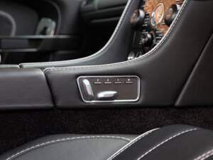 Image 73/94 of Aston Martin DB 9 (2014)