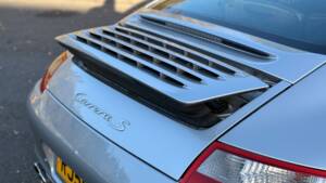 Image 8/25 of Porsche 911 Carrera S (2006)
