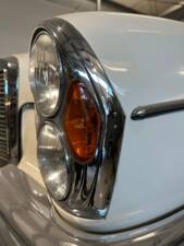 Imagen 40/58 de Mercedes-Benz 280 SE (1970)