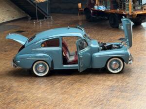 Image 34/34 of Volvo PV 444 (1951)