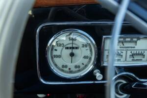 Bild 23/50 von Mercedes-Benz 230 Cabriolet A (1939)