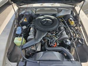 Image 9/27 of Mercedes-Benz 350 SL (1972)