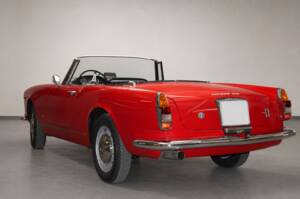 Image 2/31 of Alfa Romeo 2600 Spider (1964)