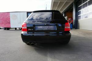 Image 4/41 of Audi RS4 Avant (2000)