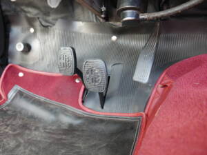 Image 30/68 de Alfa Romeo Giulia 1600 Spider (1964)