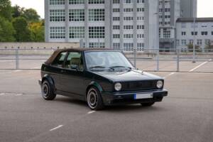 Bild 14/40 von Volkswagen Golf Mk I Convertible 1.8 (1991)