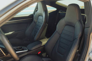 Image 12/13 of Porsche 911 Turbo S (2024)