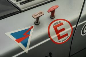 Image 14/40 of Mercedes-Benz 350 SLC (1973)