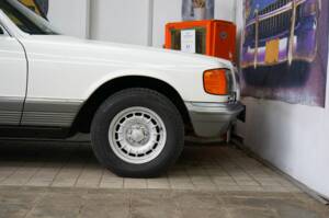 Imagen 34/35 de Mercedes-Benz 500 SEL (1984)
