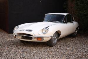 Image 16/50 de Jaguar Type E (2+2) (1970)
