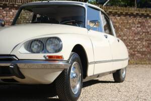 Imagen 24/50 de Citroën DS 20 Pallas (1971)