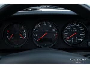 Bild 24/34 von Porsche 911 Carrera (1996)