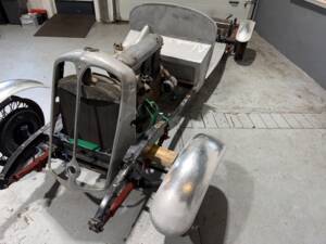 Image 8/25 of Rover 14 (1936)