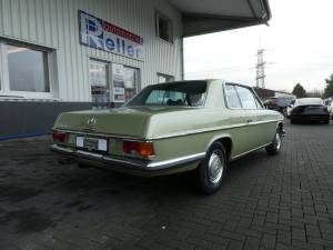 Image 4/28 de Mercedes-Benz 280 CE (1973)