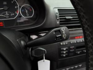Bild 35/41 von BMW 320Ci (2006)