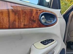 Image 20/30 de Jaguar XJ 8 4.0 Executive (1998)