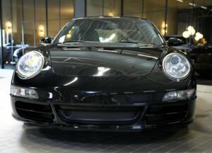 Image 6/15 of Porsche 911 Carrera S (2004)