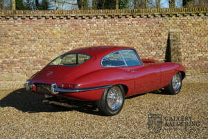 Afbeelding 18/50 van Jaguar E-Type (1968)