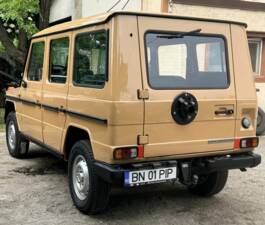 Image 6/8 de Mercedes-Benz 230 G (long) (1983)