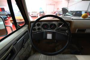 Bild 17/17 von GMC Suburban Sierra (1979)