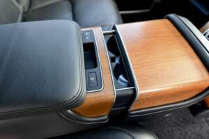 Image 42/50 of Land Rover Range Rover V8 SV Autobiography (2018)
