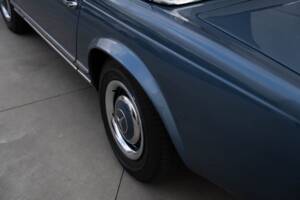 Immagine 21/93 di Mercedes-Benz 230 SL (1965)