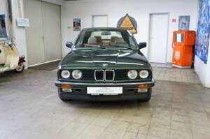 Afbeelding 4/25 van BMW 320i (1988)