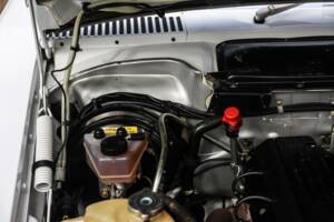 Image 32/35 of Mercedes-Benz 300 SL (1989)