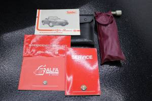 Imagen 25/38 de Alfa Romeo 2.0 Spider (1990)