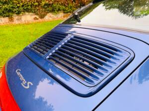 Image 21/27 of Porsche 911 Carrera S (1997)