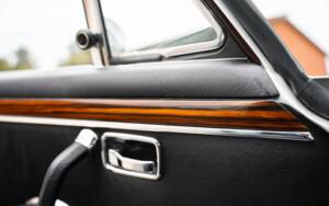 Image 44/50 of Mercedes-Benz 300 SEL 6.3 (1970)