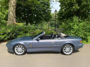 Imagen 45/50 de Aston Martin DB 7 Vantage Volante (2002)