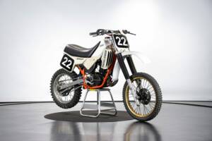 Image 1/15 of Armstrong MT 500 (1984)