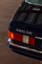 Bild 24/43 von Mercedes-Benz 380 SE (1984)
