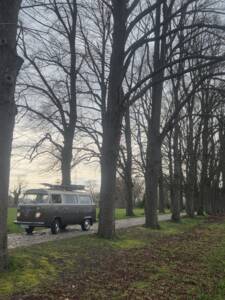 Bild 11/13 von Volkswagen T2b Deluxe (1979)