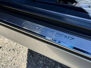 Image 8/24 de Mercedes-Benz 500 SL (1992)