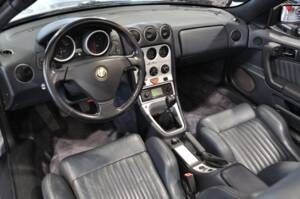 Image 19/32 of Alfa Romeo Spider 3.0 V6 24V (2002)
