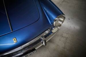 Imagen 29/100 de Ferrari 250 GT 2+2 (1963)