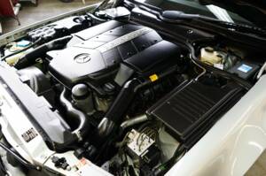 Image 30/33 of Mercedes-Benz SL 500 (2001)