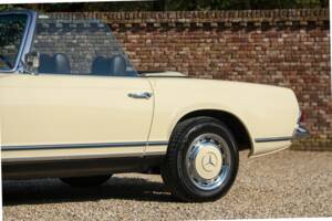 Image 15/50 of Mercedes-Benz 250 SL (1967)
