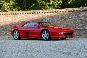 Image 36/50 de Ferrari F 355 Berlinetta (1996)