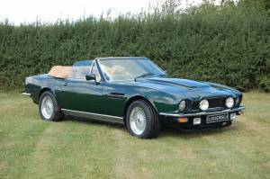 Immagine 1/11 di Aston Martin V8 Volante (1982)